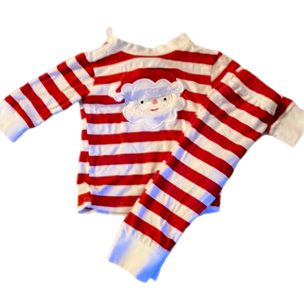 Adorable Christmas Santa pajamas - 6 months